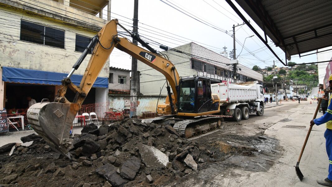 Parceria entre Prefeitura de Nova Iguaçu e Governo do Estado vai reduzir alagamentos em Miguel Couto
