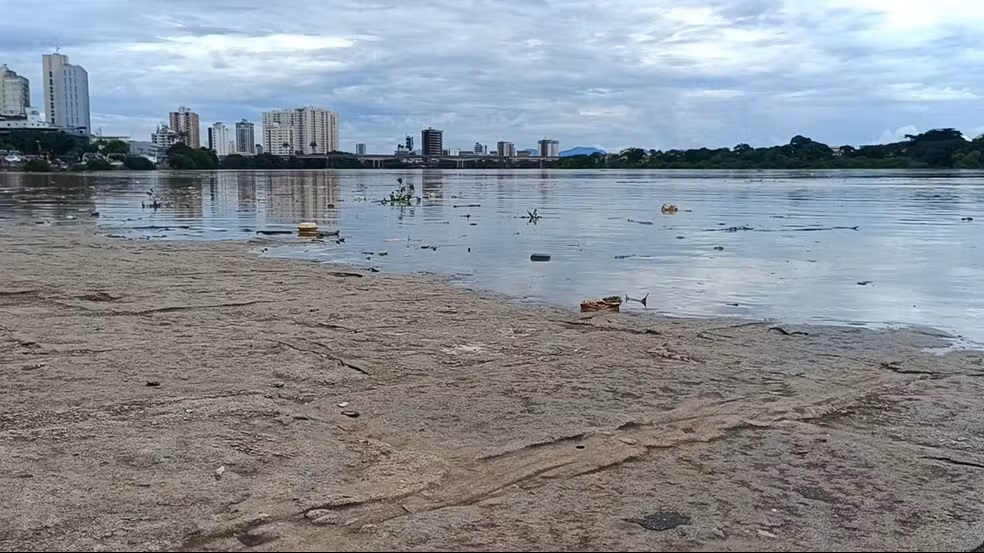 Rio Paraíba do Sul alcança 8,13 metros e segue abaixo da cota de alerta em Campos