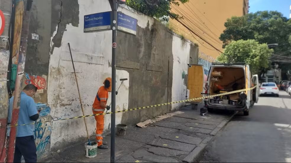 Prefeitura do Rio remove mural em homenagem a filho de traficante Abelha