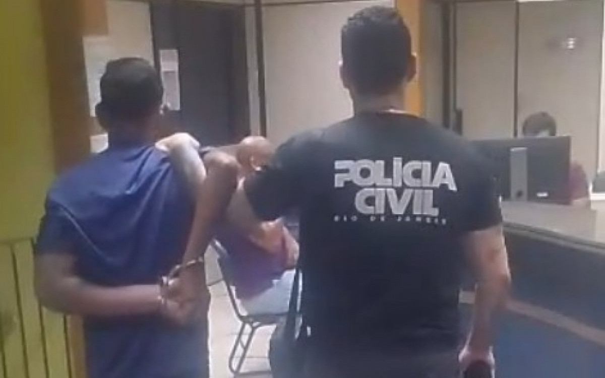 Homem é detido em flagrante após fazer médica refém em Nova Iguaçu; prejuízo chega a R$ 16 mil