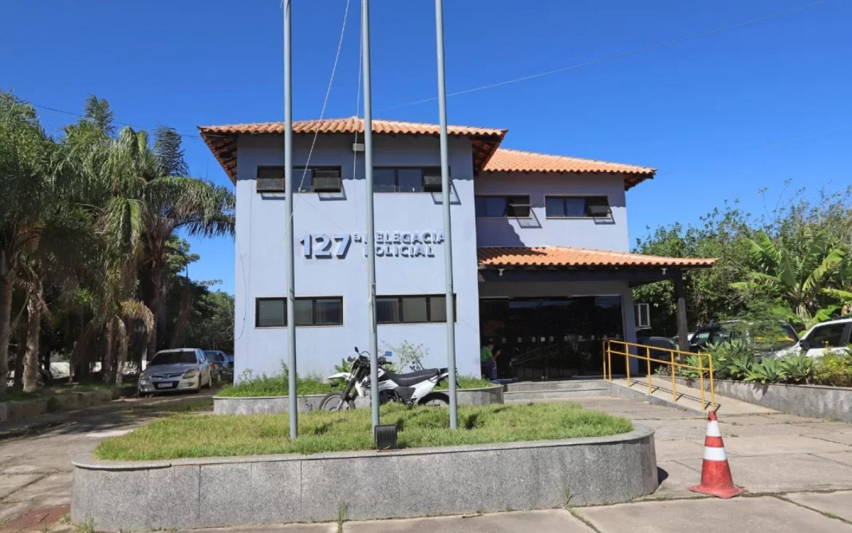 Homem é morto a tiros em terreno de casa em Búzios