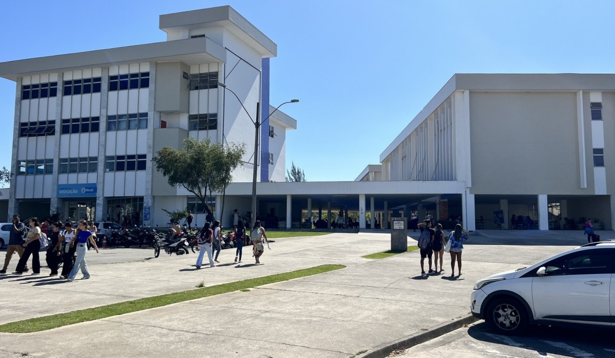 Prazo final para ingresso no ensino superior gratuito atrai interessados em Macaé