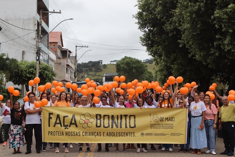 Cardoso Moreira encerra campanha contra abuso sexual infantil com caminhada pelas ruas da cidade