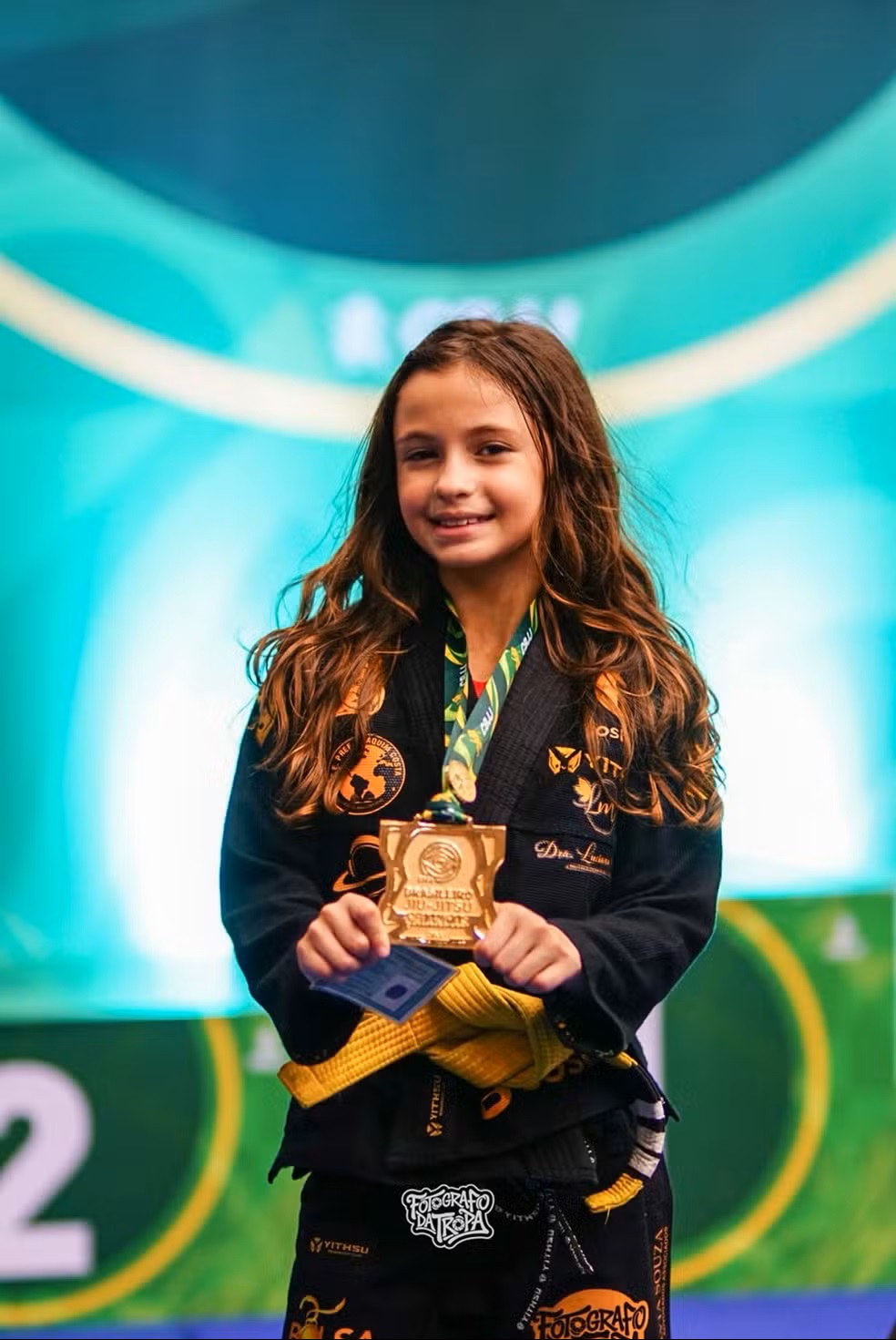 Atleta de Nova Friburgo conquista bicampeonato brasileiro de jiu-jitsu aos 11 anos e mira competições nos Estados Unidos