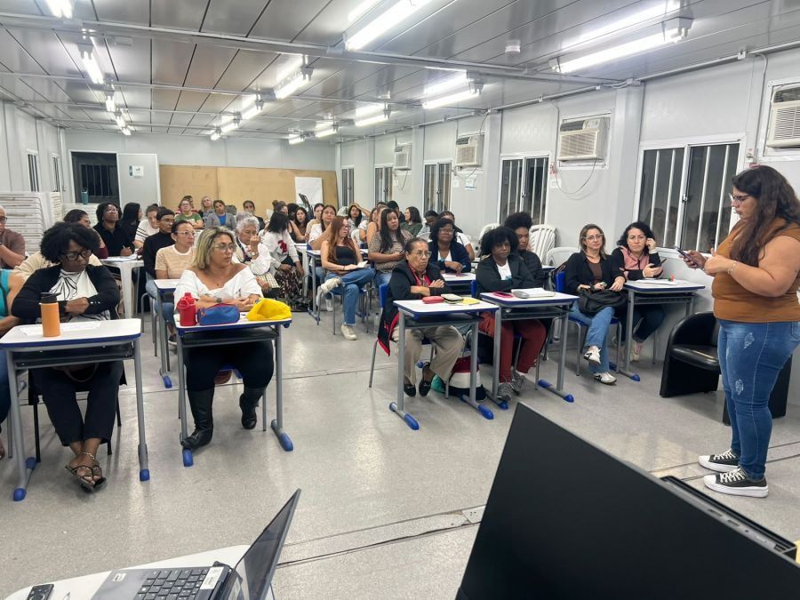 Prefeitura de Rio das Ostras promove curso de Libras para fortalecer a educação inclusiva