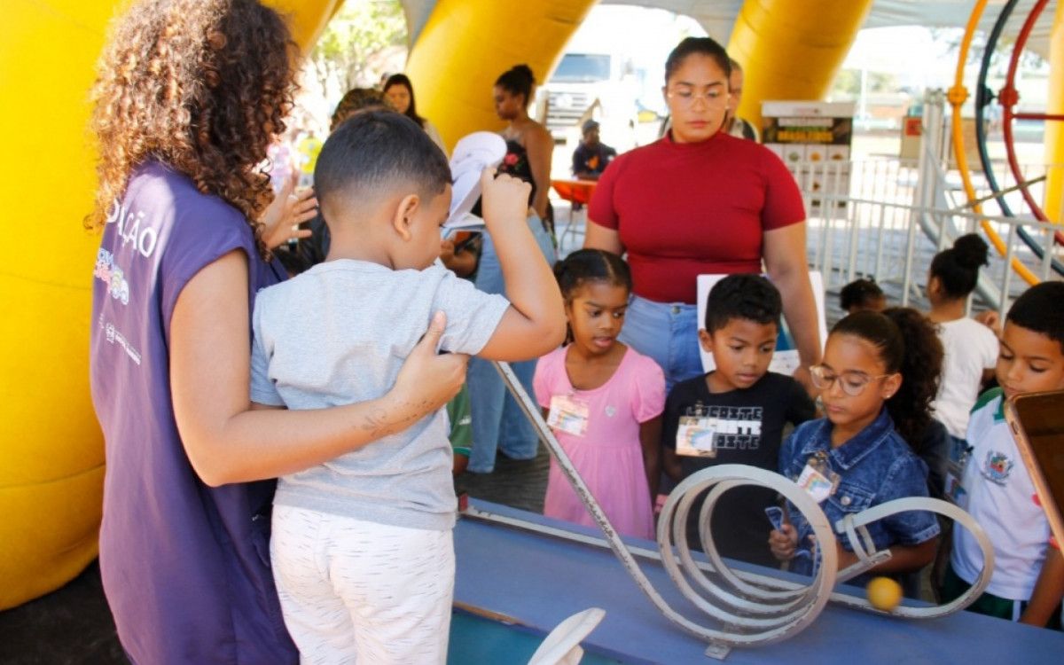 Evento científico desperta interesse de estudantes da rede municipal em Carapebus