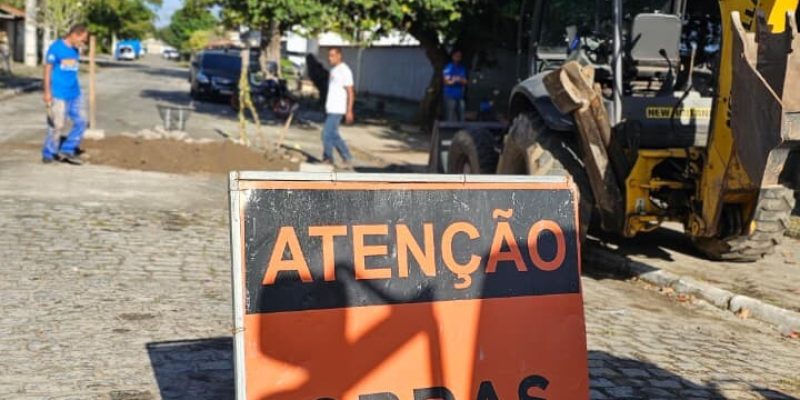Prefeitura de Cabo Frio finaliza construção de caixa de passagem para ampliar eficiência da drenagem no Portinho