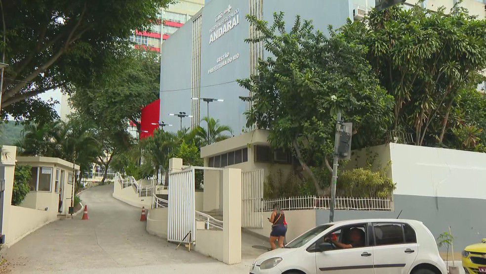 Mulher é atingida por bala perdida durante tiroteio entre traficantes no Andaraí, Zona Norte do Rio